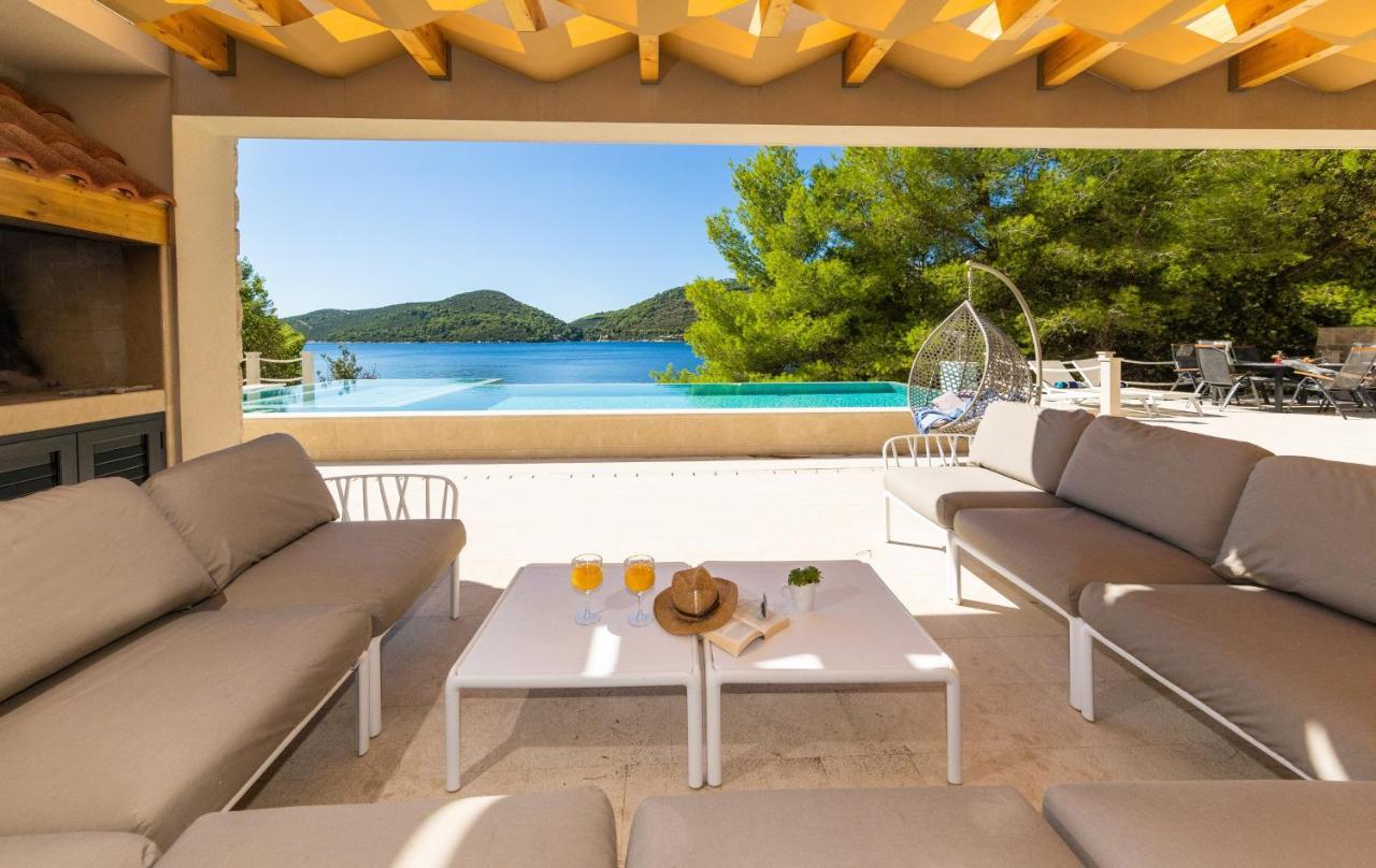 Beachfront Villa Brulupes In Secluded Bay Konstari Екстериор снимка