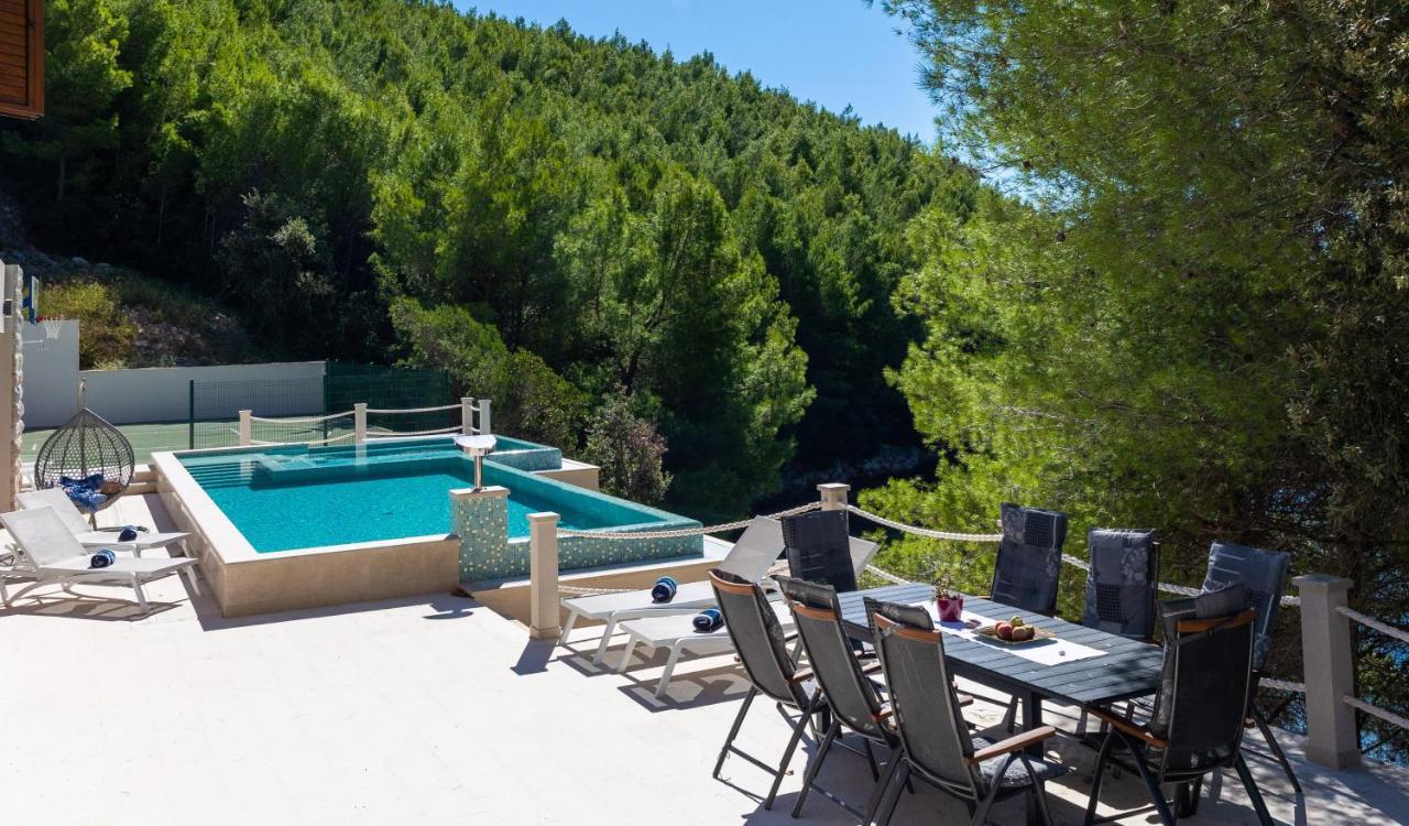 Beachfront Villa Brulupes In Secluded Bay Konstari Екстериор снимка