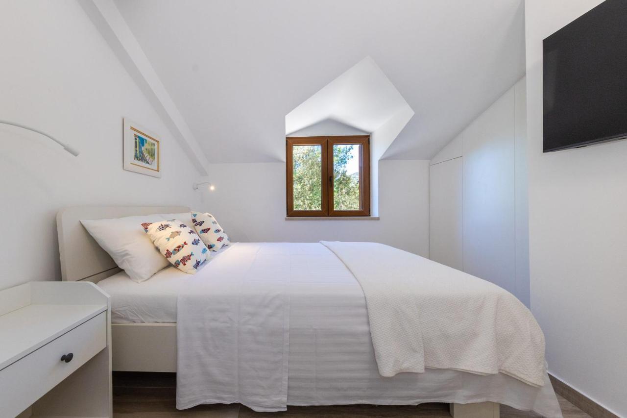 Beachfront Villa Brulupes In Secluded Bay Konstari Екстериор снимка
