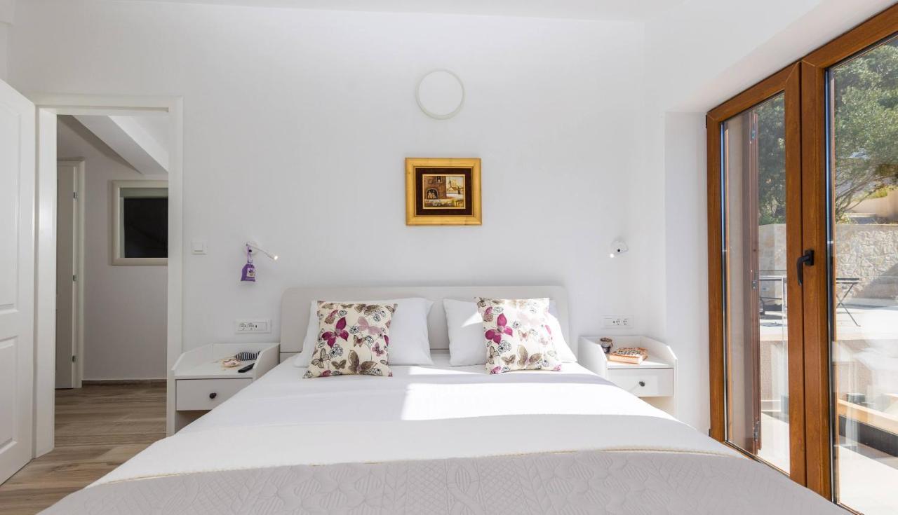 Beachfront Villa Brulupes In Secluded Bay Konstari Екстериор снимка