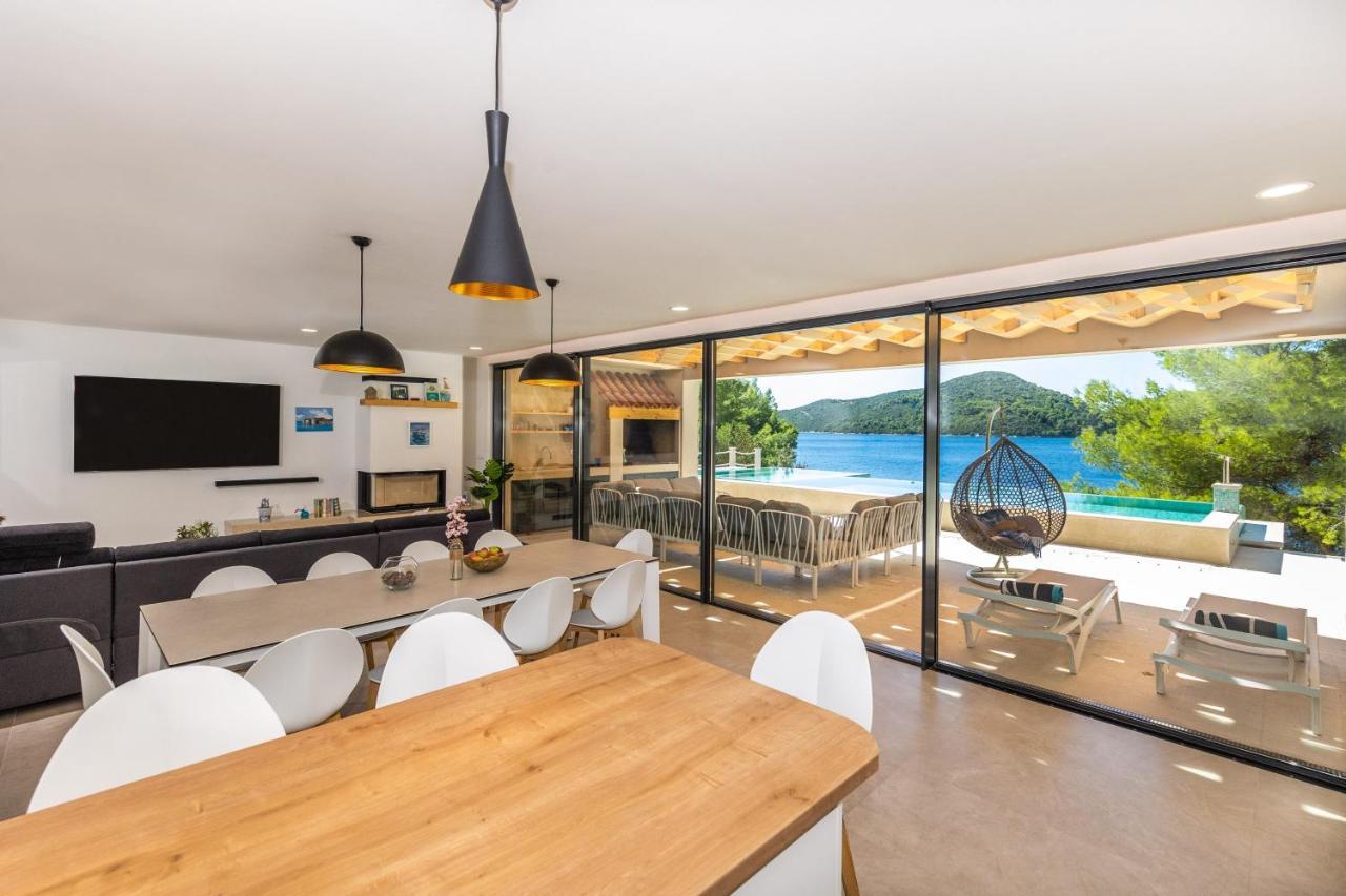Beachfront Villa Brulupes In Secluded Bay Konstari Екстериор снимка